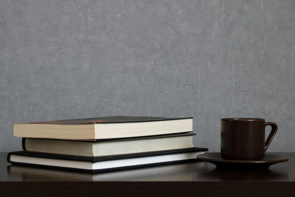 7 sugestões de livros da Editora Dialética sobre Economia