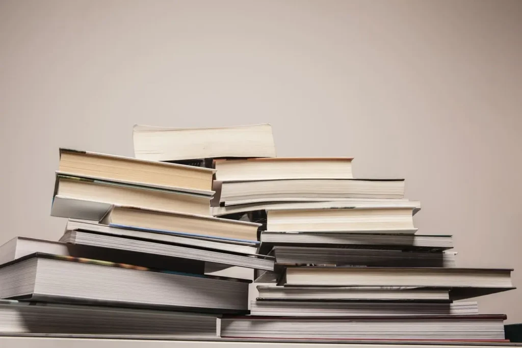 7 autores de livros acadêmicos internacionais da Editora Dialética