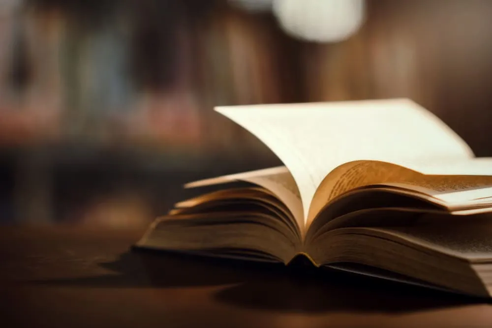 Como a leitura acadêmica contribui para a formação profissional?