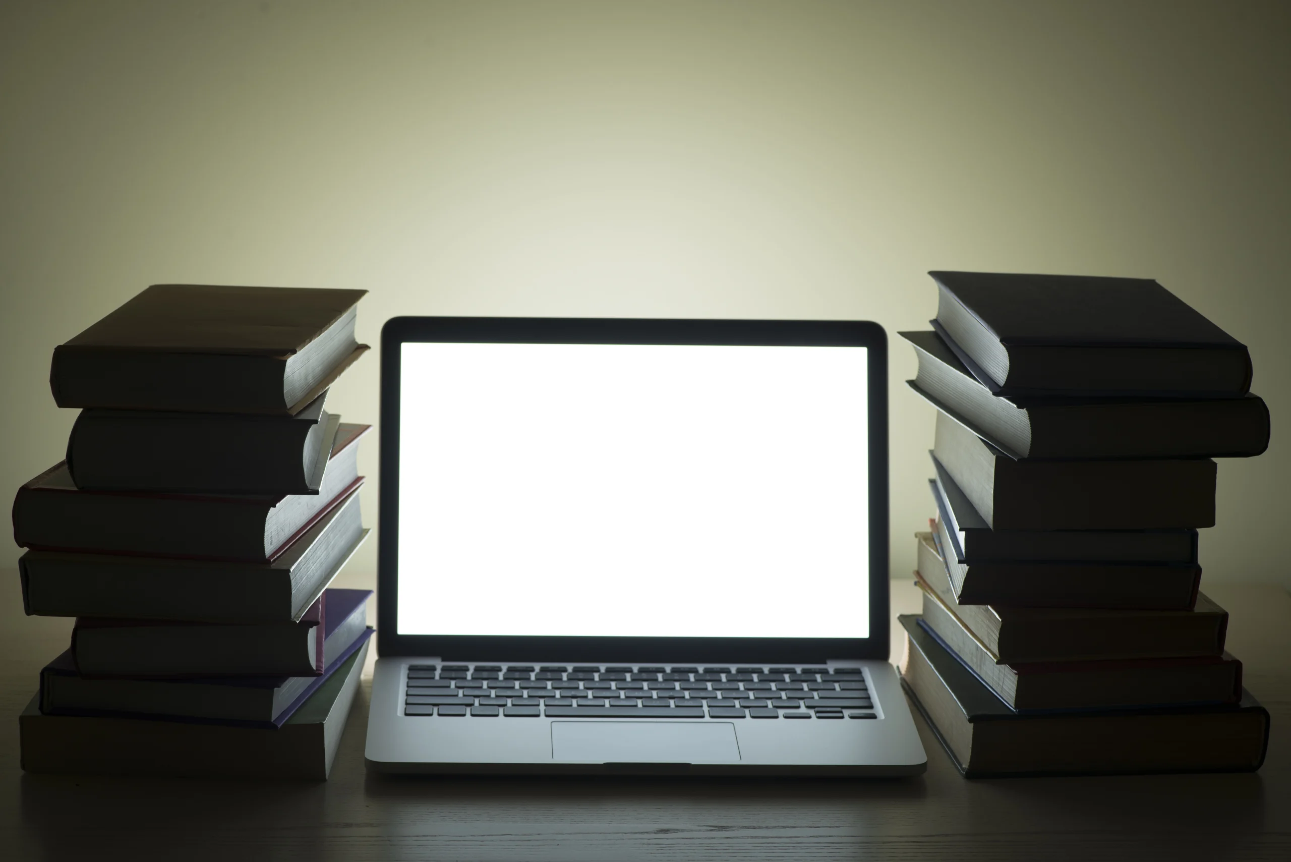 Diferenças entre capítulo de livro e artigo em periódico para fins acadêmicos: o que considerar